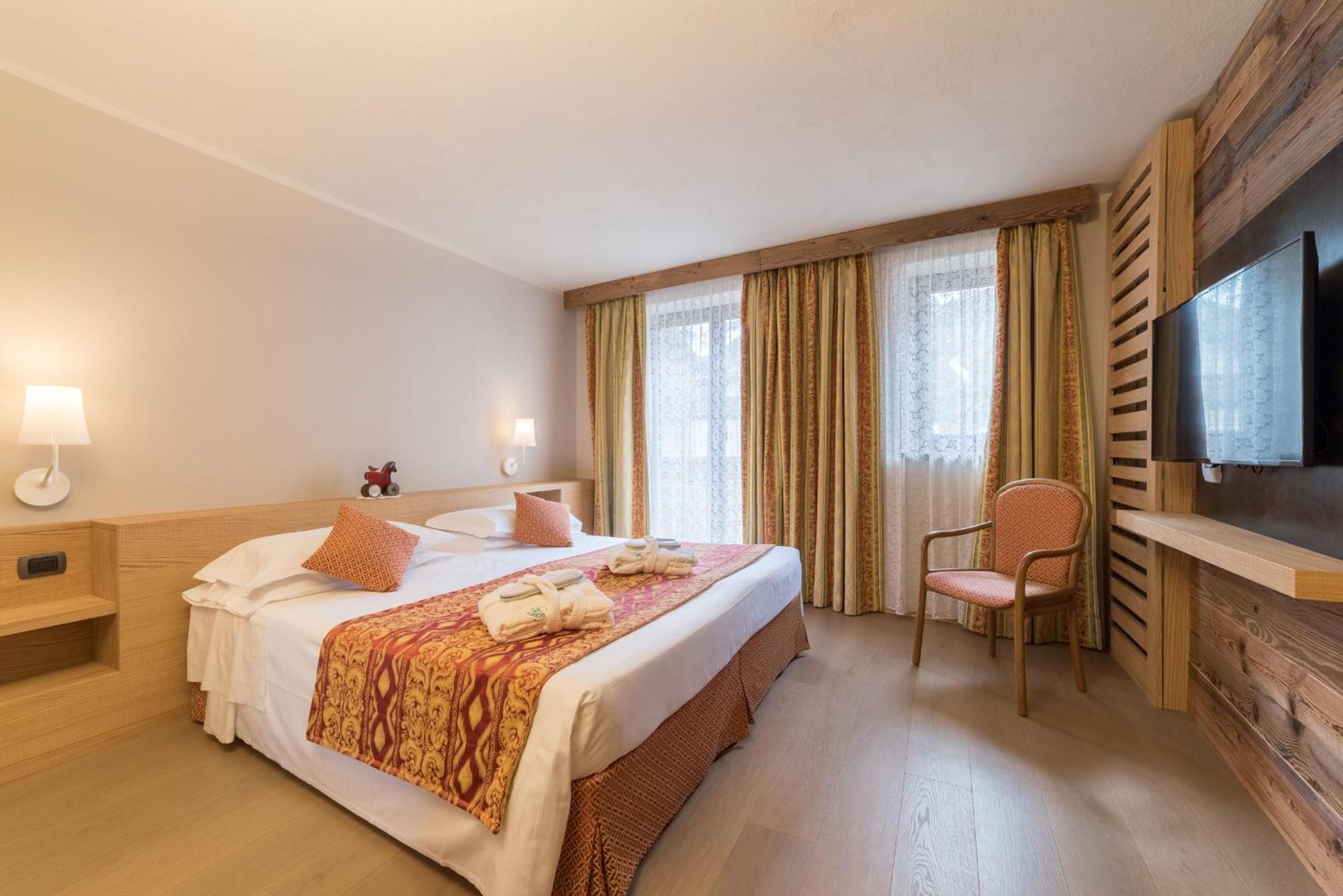 Excelsior Planet Hotel Бройл-Червиня Екстериор снимка